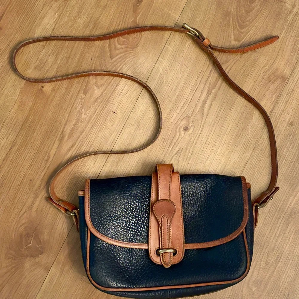 DOONEY & BOURKE | VTG Navy Brown Pebble Leather Crossbody Equestrian Flap Purse